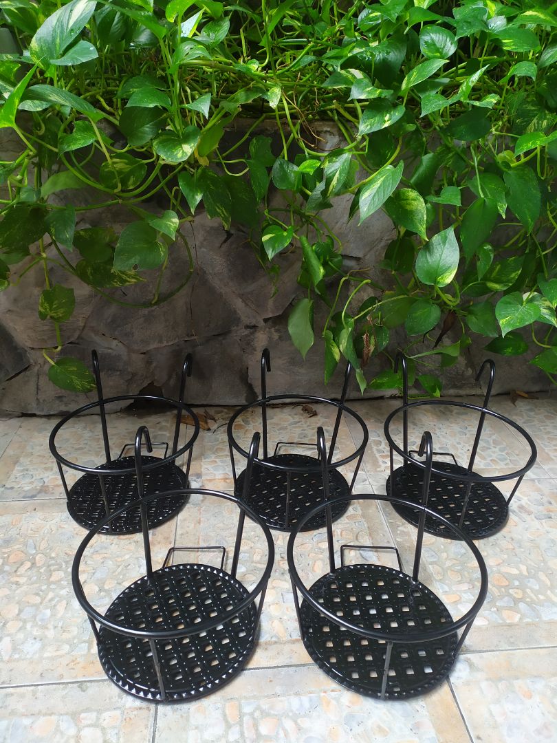 Hàng đẹp, giá rẻ, sản phẩm có vẻ chắc chắn, tuy có vài giỏ bị tróc sơn chút xíu nhưng không hề gì. Cảm ơn shop, TiKi và bạn shipper thân thiện.