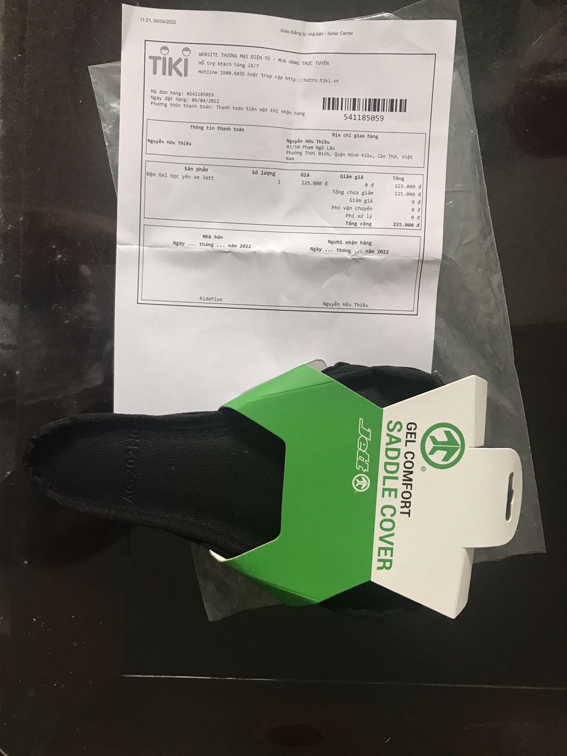 Đã nhận được bao yên xe đạp JETT size 28 x 16 cm, lắp vào yên xe đạp size 28x14cm rất vừa vặn. Chất lượng đệm rất êm, bề mặt yên giữ mông không bị trượt, rất an toàn. Dây rút giúp bao bọc yên rất gọn đẹp. Giao hàng cực nhanh.
Chấm Shop và Tiki 5 SAO.