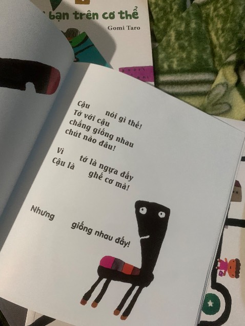 Màu sắc tranh truyện in sắc nét. Không có mùo giấy. Muốn mua hết các bộ mà sợ bé không hợp tác 😌