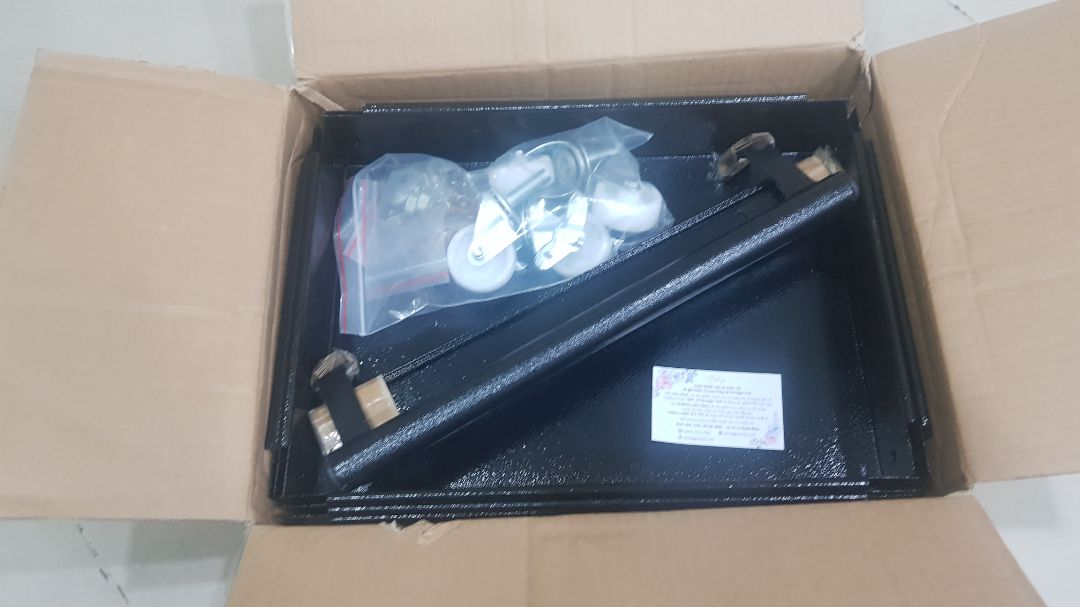 Sp đúng mô tả, tuy hơi nhỏ nhưng khá cứng cáp và phù hợp với nhu cầu và cv hiện tại của mình.
Sp đc đóng gói cẩn thận và giao hàng siêu nhanh.