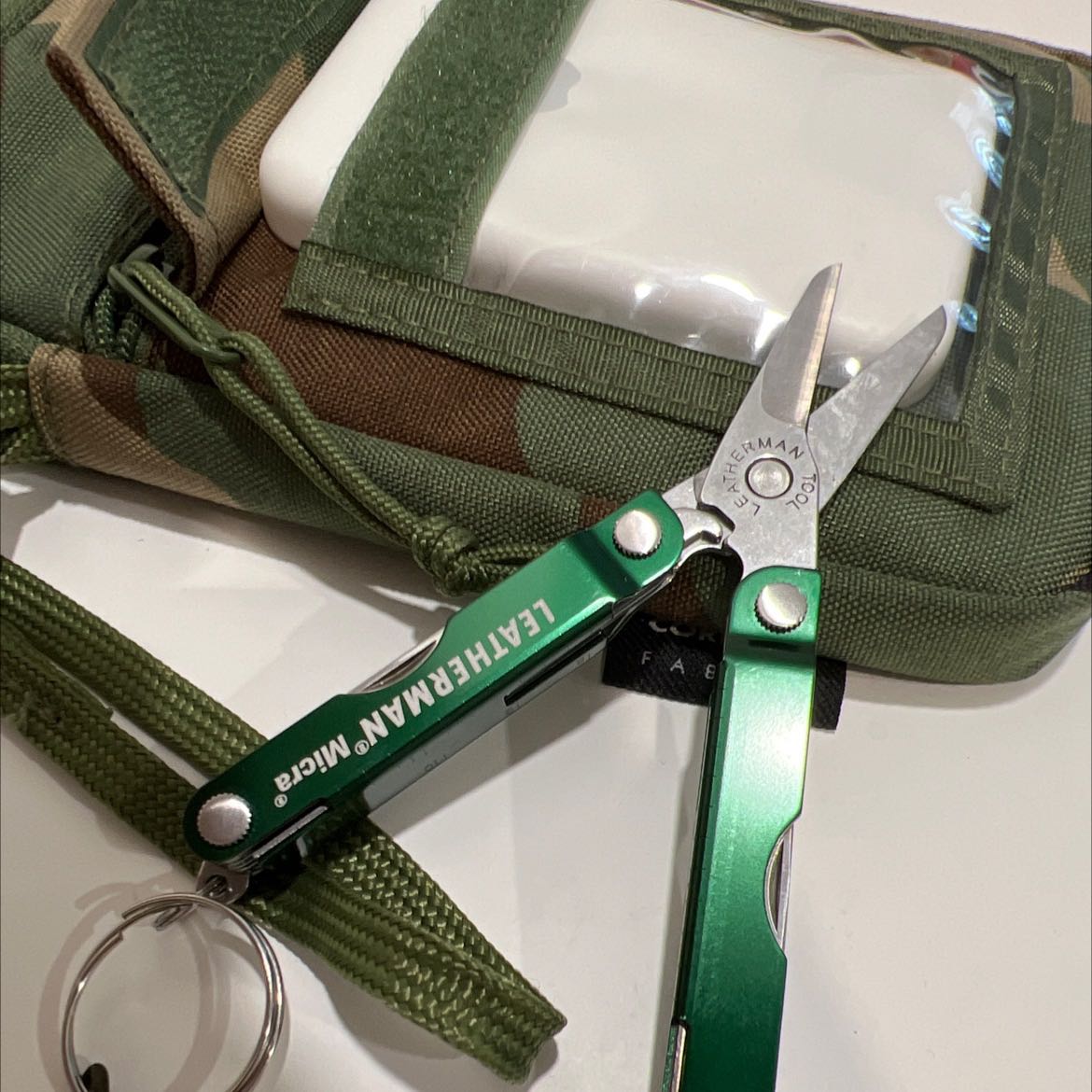 Giao hàng nhanh. Rất tiện lợi mang theo hàng ngày.