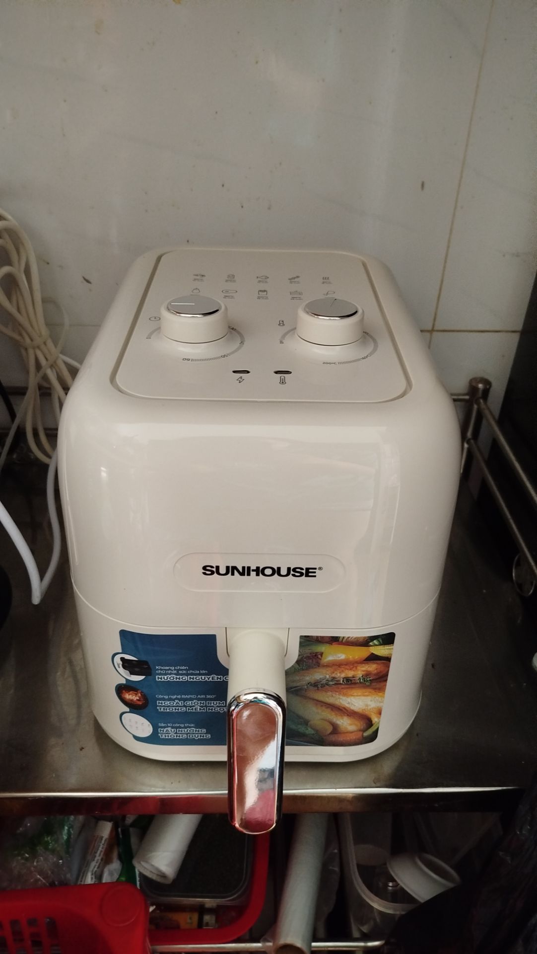 Sau khi đánh giá thì đã được giao hàng mới. Sp ok