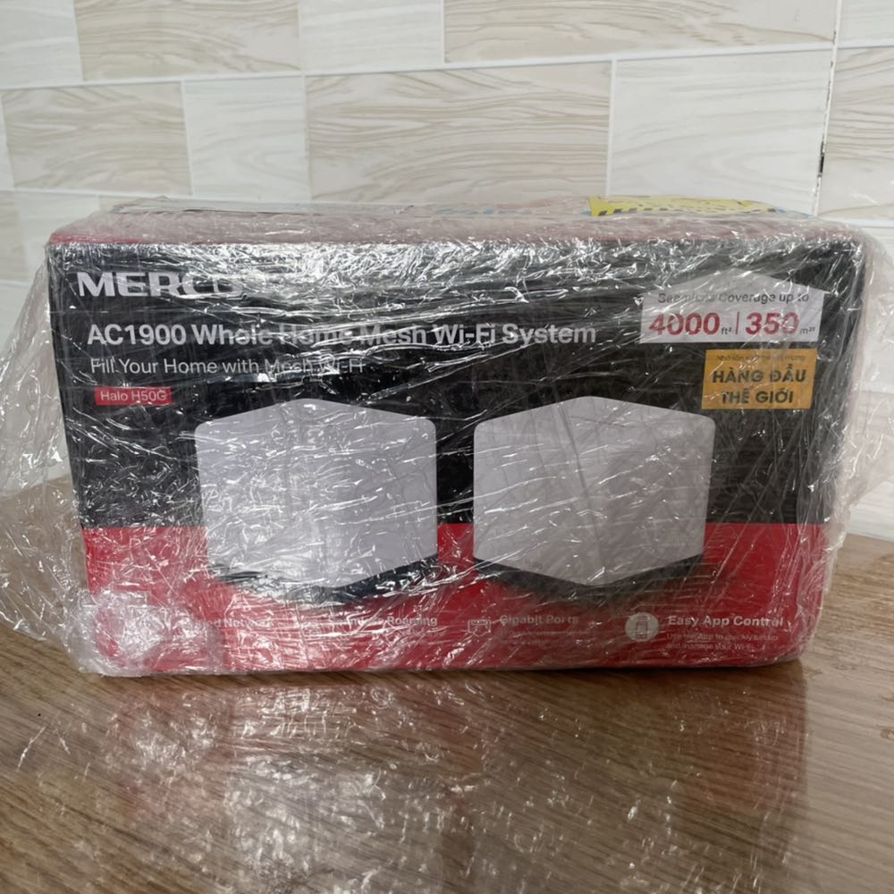 Mình vừa nâng cấp gói cước 200Mbps là tậu luôn em Halo H50G siêu xịn. Kết nối qua app Mercusys rất dễ mình con gái vẫn thao tác ngon ơ. Nhà mình trước đó chỉ có 1 bộ phát để ở khu vực phòng sinh hoạt của gia đình thôi nên lên phía phòng khác và vào phòng ngủ sóng yếu, mua em này xứng đáng. Thiết kế nhỏ gọn mình đặt 1 pack ở phòng khách với 1 pack phòng lồi để bao phủ khu vực gia đình đi đâu cũng cùng 1 sóng wifi rất tiện lợi. Chấm điểm 5 sao cho shop