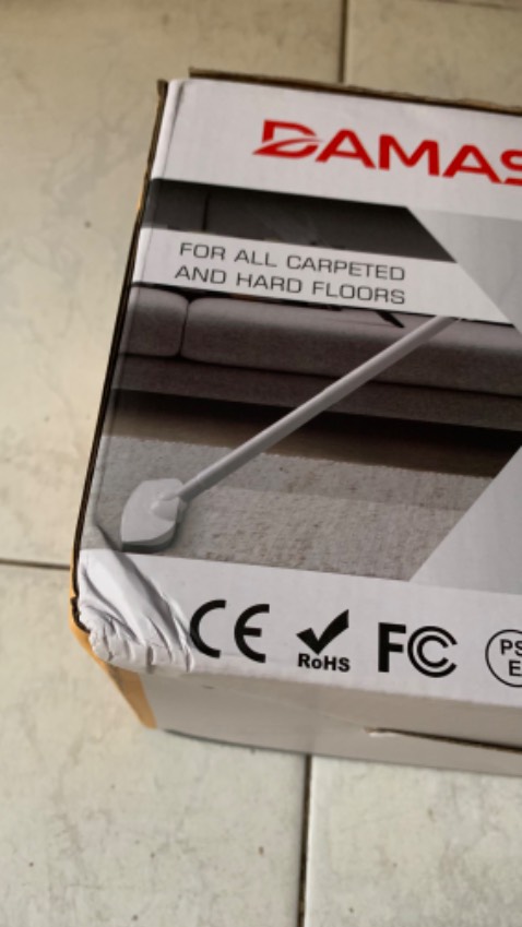 Hàng đống gói không tốt,khi nhận hàng thì thùng hàng bị móp và bị thủng,với giá. này thì tầm chất lượng này.Máy chỉ sử dụng khoảng 15’ hết pin(rất nhanh hết pin)