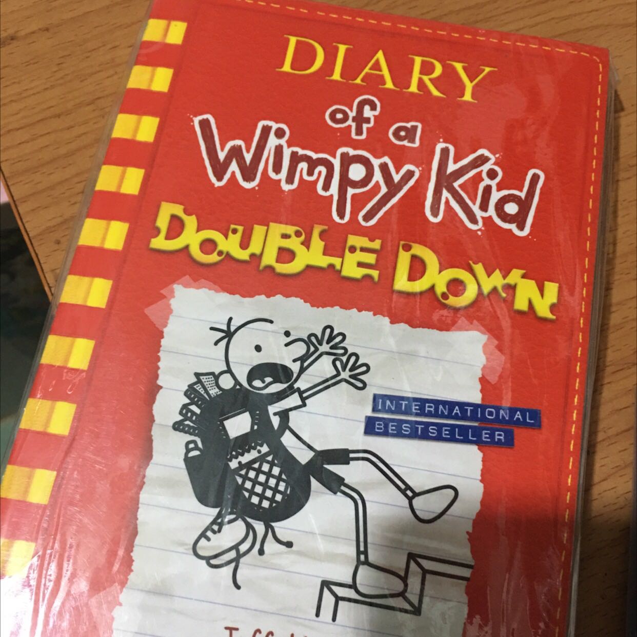 Chưa unbox nhưng có bao sách rất ưng