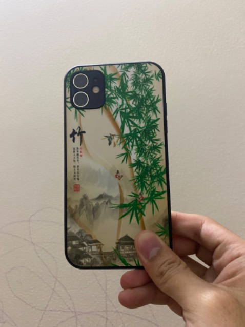 Sản phẩm như hình, chất lượng tốt trong tầm giá ốp vừa khít cầm nắm chắc chắn. Shop có tâm tặng thêm dán cường lực và thư cám ơn. Chuc shop sẽ phát triển những sản phẩm chất lượng như này nhé