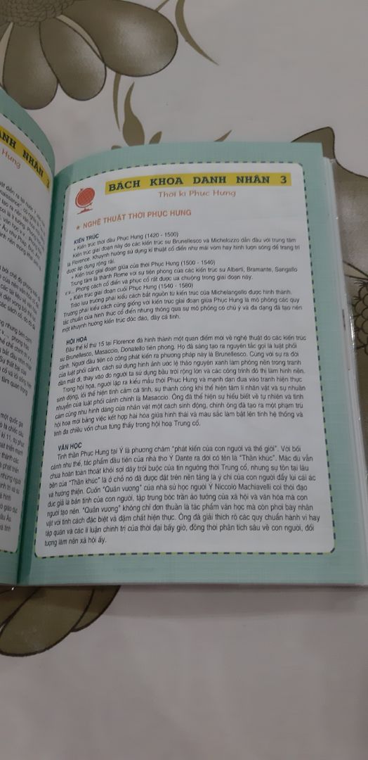Sách viết về danh nhân thế giới theo thể loại truyện tranh, phù hợp với các bé tiểu học.