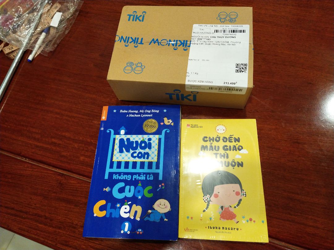 sao em đặt mua là 3 cuốn mà lại chỉ gửi cho em có hai cuốn ạ. còn cuốn để con được ốm gửi qua cho em đi ạ