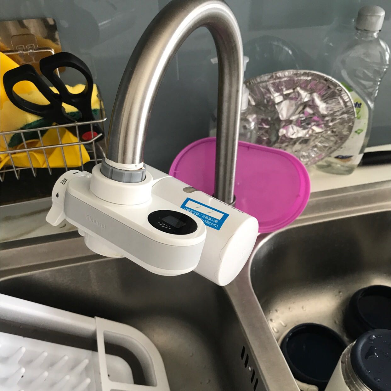 Sản phẩm lọc nước rất tốt. Thiết kế chắc chắn. Hiển thị lượng nước lọc rõ ràng. Lắp đật dễ dàng nhờ các phụ kiện kèm theo.