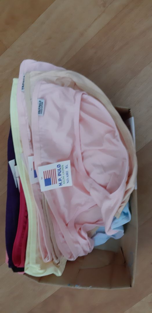 Sản phẩm cũng được. Đường may tốt. Giá cả hợp lý. Chỉ tội free size, găn mác XL mà hơi nhỏ. 4 sao thôi