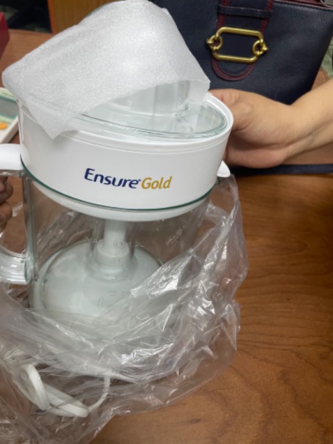 Nhà bán thu mua quà tặng từ nhãn hàng khác và bán lấy tiền
Như vậy không phải hàng chính hãng và không phù hợp