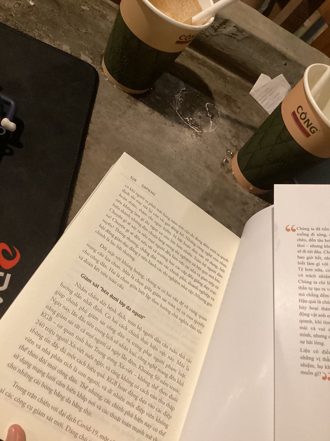 Mình nhận được sách, sách rất đẹp, lúc nhận có đóng bìa kiếng ở ngoài.
Tuy nhiên sách in thiếu trang. Mình tìm chú thích đọc, mục lục ghi chú thích trang 538 nhưng đến trang 528 là hết sách rồi huhuuu là saoooo
Tuy nhiên nội dung sách rất okla, tác giả nhiều kiến thức, truyền đạt dễ hiểu và hài hước, k khô khan nhé mọi người nên mua ạ bổ ích lắm