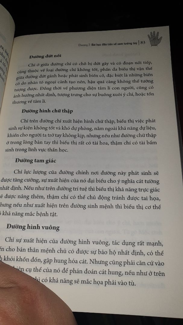 sách bìa mềm,noi dung hay.thik hợp cho các đọc giả thik xem bói toán.nên mua