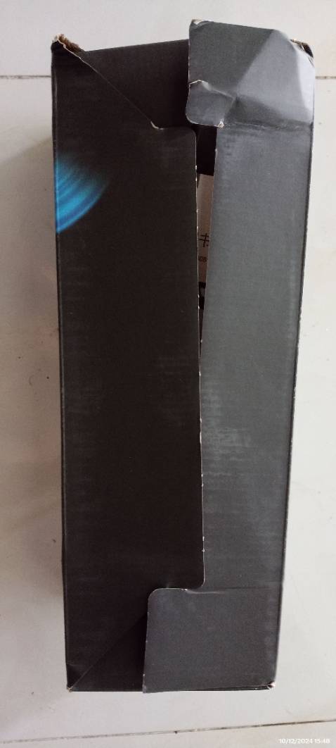 Với máy mini cầm tay thì lực hút vậy là khá mạnh. Hoạt động êm, không ồn. Tuy nhiên đóng gói không hài lòng.