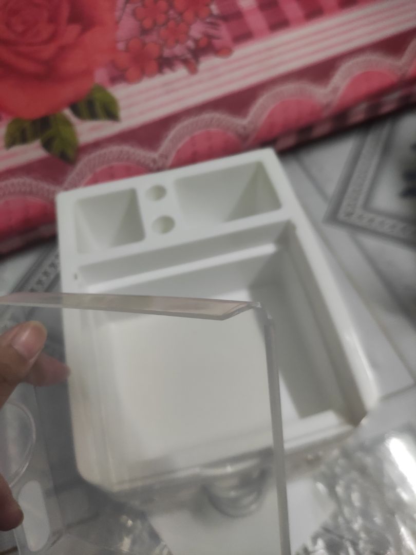 hàng bị gãy nắp, gói hàng k cẩn thận hàng bị gãy nắp, gói hàng k cẩn thận