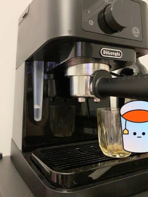 Máy rất đẹp, dễ sử dụng. Shop tư vấn nhiệt tình.
Chất lượng cafe cho ra ngon cỡ 80-90% so với quán. Rất đáng mua để dùng cho gia đình.