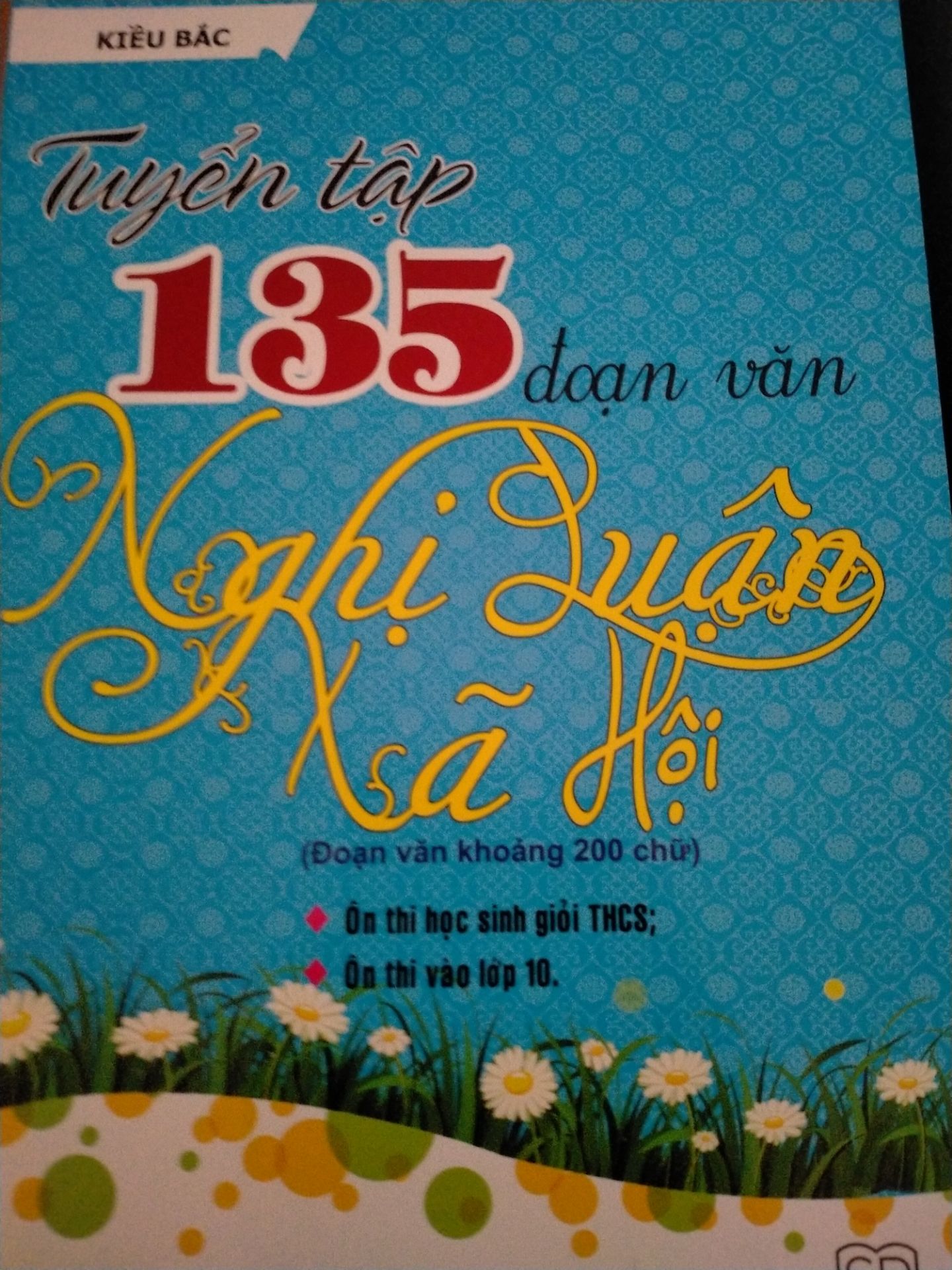 Sách có những gì mình cần ạ