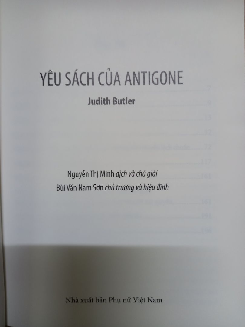 Sách giao nhanh, còn mới nguyên. Sách thuộc loại khó đọc. Tuy nhiên, vì được chị Minh dịch và anh Nam Sơn chủ trương và hiệu đính nên đã quyết định mua. Không thể đọc như tiểu thuyết thông thường được. Rất hài lòng.