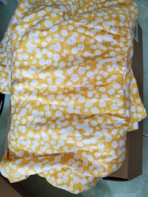 Chất vải mềm, mát, shop tư vấn nhiệt tình,  mk mua 3 cái. Shop giao đủ, có thư cảm ơn. Giá mềm mại, đóng gói cẩn thận. Có hộp rất sịn sò. Sẽ tiếp tục ủng hộ khi có nhu cầu.  5 sao ak