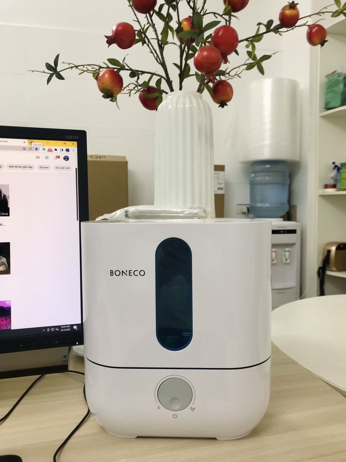 Nằm điều hoà cứ thấy khô mũi khó chịu, cũng đắn đo lắm để mua em máy Boneco sai… vì cũng ko hề rẻ, cơ mà thấy đáng tiền thật, dùng siêu thích , cảm nhận rõ sự khác biệt sau mội đem sử dụng luôn, cảm ơn shop giao hàng nhanh, đóng gói cẩn thận, mà hàng thì chất khỏi bàn luôn Nằm điều hoà cứ thấy khô mũi khó chịu, cũng đắn đo lắm để mua em máy Boneco sai… vì cũng ko hề rẻ, cơ mà thấy đáng tiền thật, dùng siêu thích , cảm nhận rõ sự khác biệt sau mội đem sử dụng luôn, cảm ơn shop giao hàng nhanh, đóng gói cẩn thận, mà hàng thì chất khỏi bàn luôn