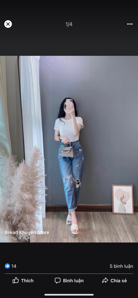 Hàng chuẩn , mùi thơm rất dễ chịu luôn, sử dụng dc 2 ngày thấy môi mềm hơn, đóng gói cẩn thận, sẽ ủng hộ tiếp. 
Mình quên chụp nên hình ảnh chỉ mang tính chất nhận xu