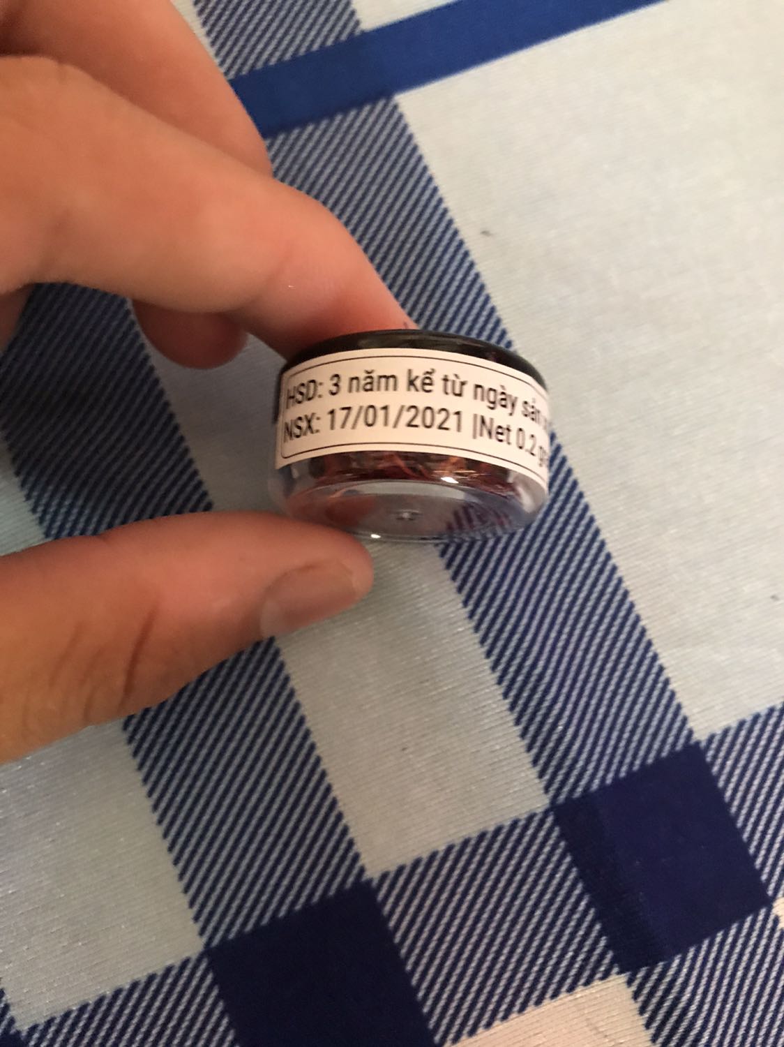 Mở ra tưởng hộp sản phẩm to lắm ai ngờ có 2g??,thôi kệ không sao,có tiền mua hộp to hơn.