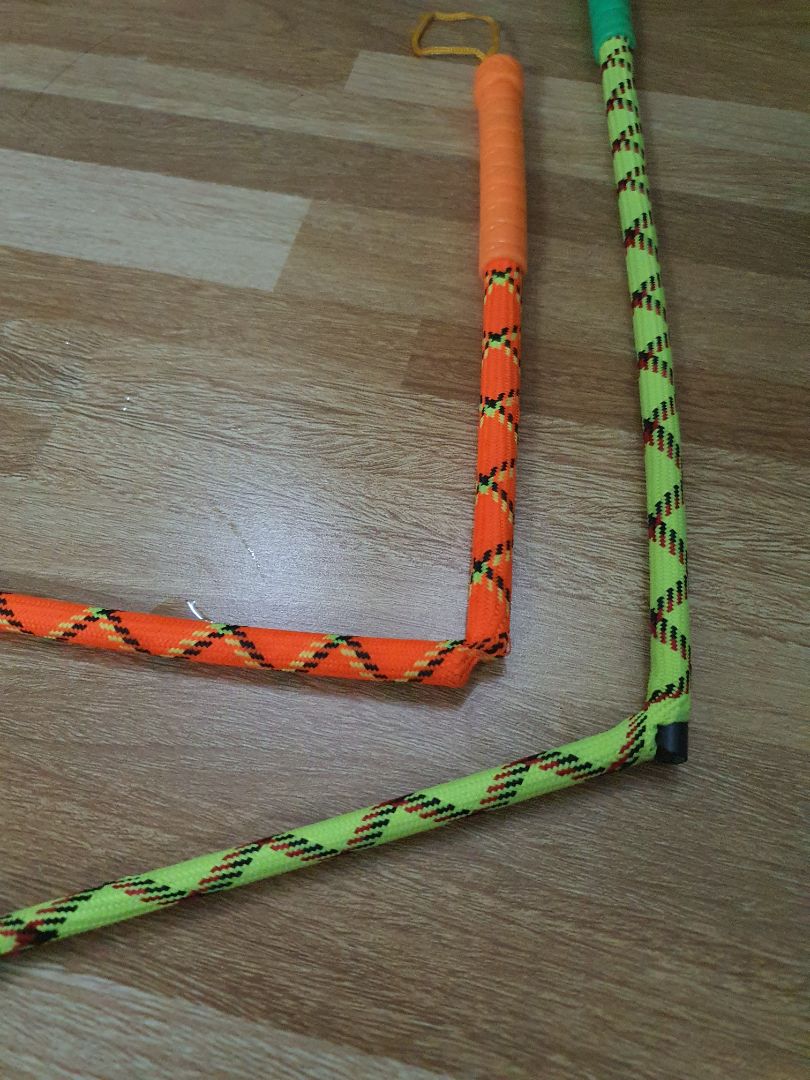 Roi bằng mũ giòn, bẽ cong cái là gẩy ngay