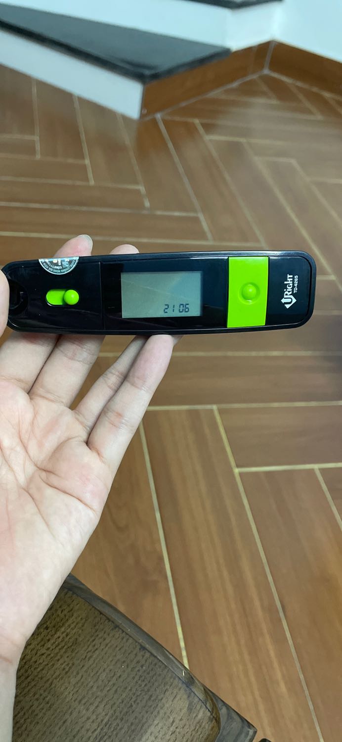 Giá thành rẻ, máy gọn nhẹ, dễ sử dụng. Chưa ktra với máy khác xem sai số có nhiều ko. Giá thành rẻ, máy gọn nhẹ, dễ sử dụng. Chưa ktra với máy khác xem sai số có nhiều ko.