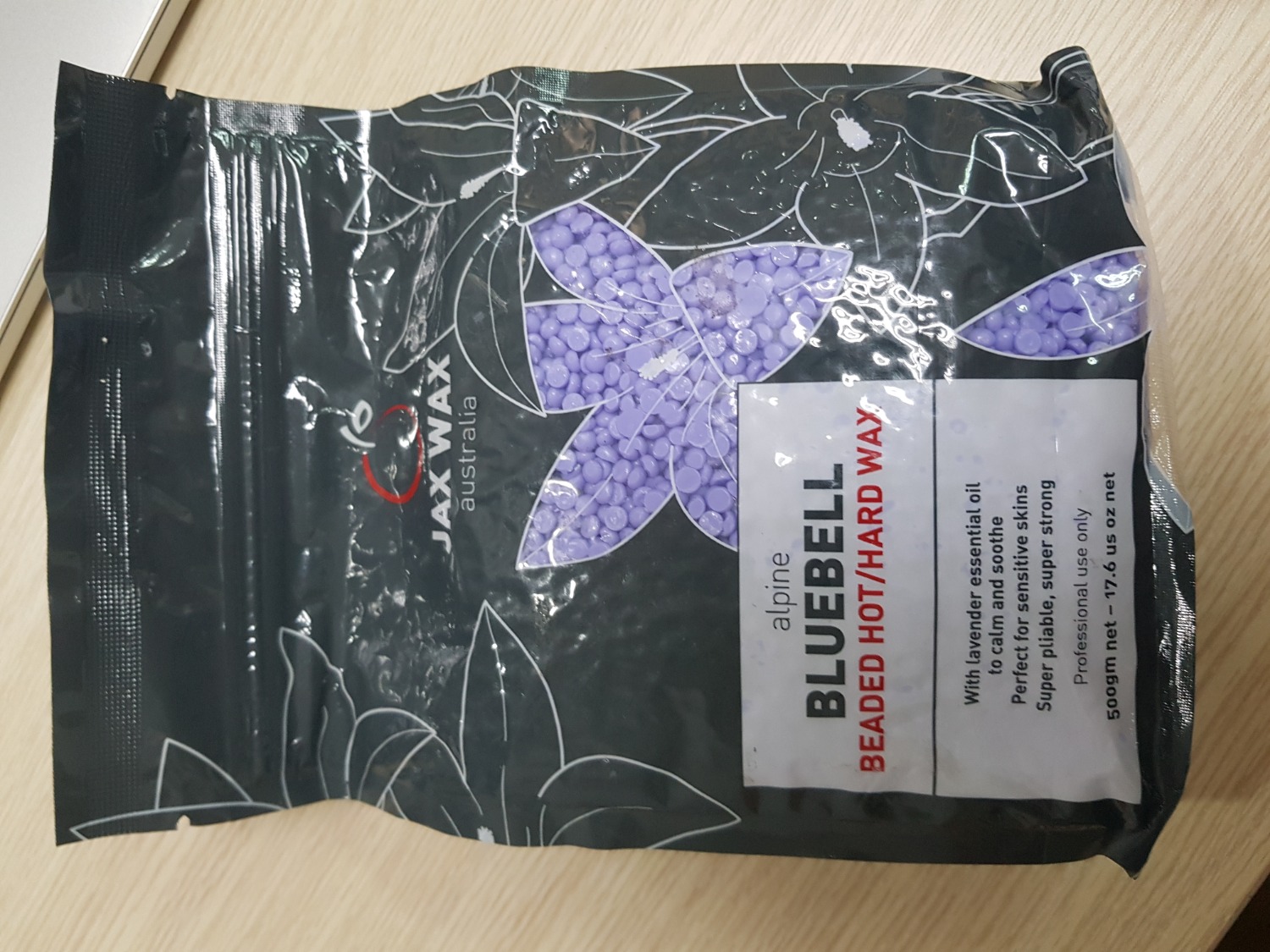 Bám lông tốt, dịu da hơn mấy loại trước mình xài. Xài xong da cũng không bị dính sáp, ít đỏ rát.