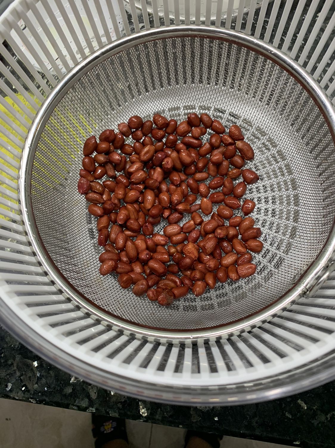 Mẫu mã đẹp. Quay rất êm. Rất kiệt nước. Kích cỡ quay rau rất hợp lý. Tôi còn quay cả gạo nấu xôi