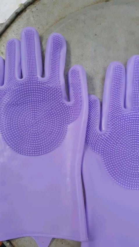 Găng tay to , tạo bọt cũng oke lắm. K có gì để chê cả, good