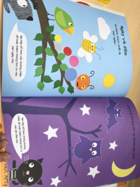 Sách phù hợp cho bé từ 3 tuổi, chất lượng tốt và nhiều trang để bé tô màu, ok