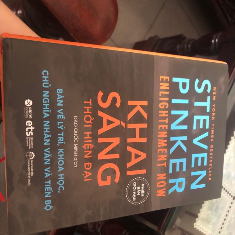 Sách mới toanh, tuy có phần nhăn nhúm ở 1 góc (chắc là do khâu vận chuyển) nhưng nhìn chung không ảnh hưởng mấy. Thanks tiki