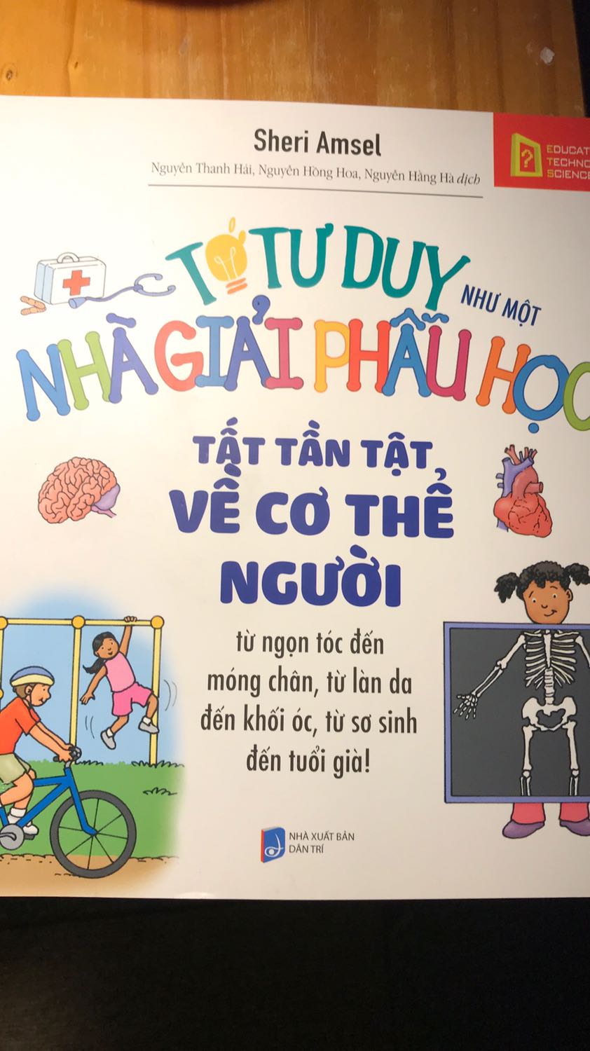 Sách cung cấp những thông tin hữu ích cho bé về các cơ quan trong cơ thể và cách chúng vận hành