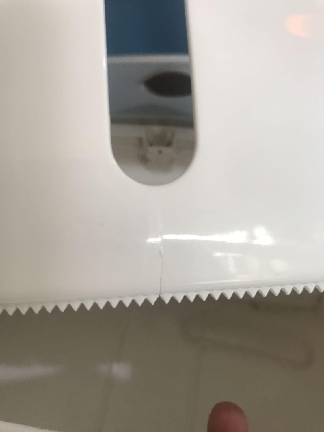 Sản phẩm mới nhận ,bị vỡ "te tua"!!!