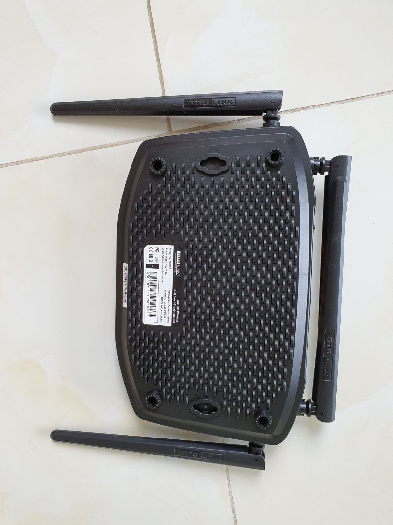 Tốc độ mạng wifi rất tốt. Nhược điểm là không hẹn giờ bật, tắt độc lập được wifi 5G và 2.4G