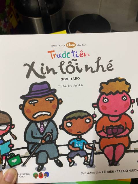 câu chuyện đáng yêu, giao hàng nhanh chóng, sách rất dày dặn