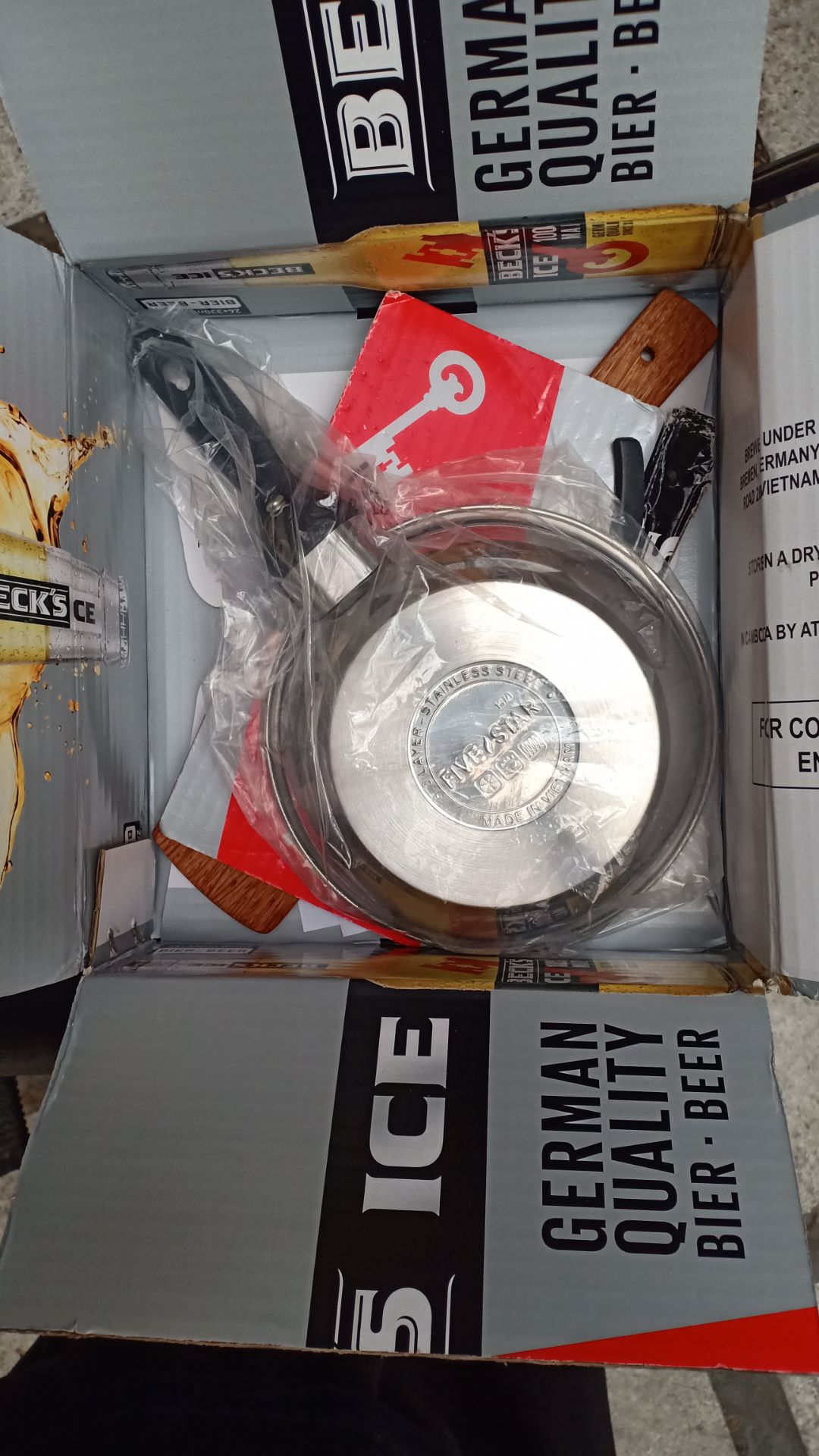 Giao nhầm sản phẩm. Đặt size 26. Giao 16. Chắc lỗi hệ thống. Đã gửi trả hàng.