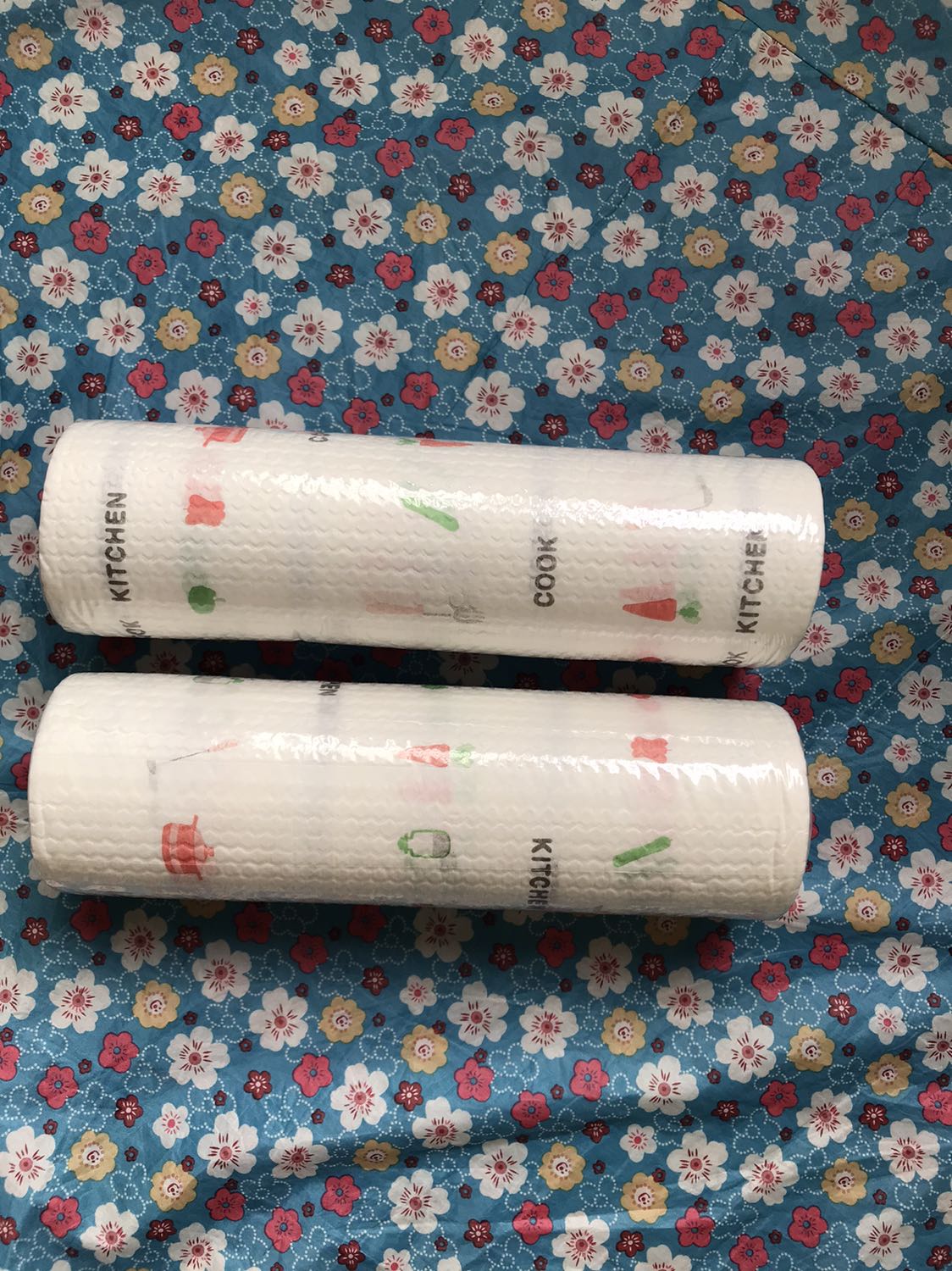 Giấy khổ dài rộng hơn các loại mình đã từng mua. Dùng dai rất thích giặt sạch bằng nước lại dùng tiếp được nên khá tiết kiệm. Cho shop 5 sao. Sẽ ủng hộ tiếp Giấy khổ dài rộng hơn các loại mình đã từng mua. Dùng dai rất thích giặt sạch bằng nước lại dùng tiếp được nên khá tiết kiệm. Cho shop 5 sao. Sẽ ủng hộ tiếp