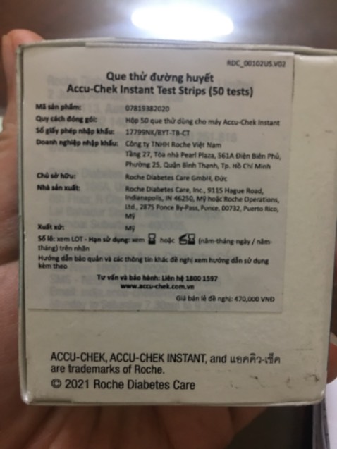 Giao hàng rất nhanh, đặt tối hôm trước thì chiều hôm sau đã nhận được hàng. Có hướng dẫn sử dụng bằng tiếng Việt. Hình tròn trên que các *** chưa giống nhau. Nhãn tiếng việt in trên vỏ ghi xuất sứ Mỹ nhưng trên hộp nhựa tròn ghi Đức. Que *** khá chính xác.