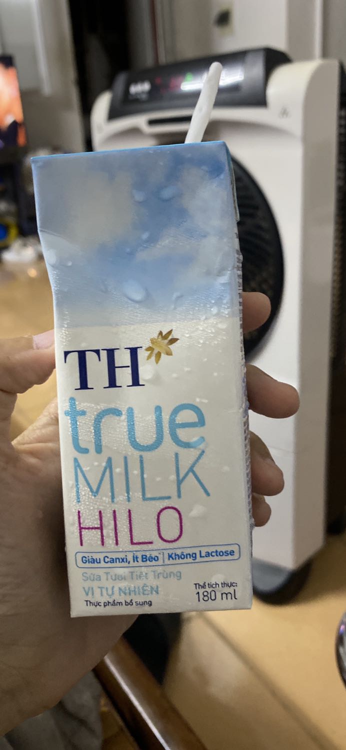 Săn được deal nên giá rất hời so với ra cửa hàng mua. Date mới, tiki giao hàng cực nhanh và đảm bảo đóng gói cẩn thận. Shipper thân thiện và nhẹ nhàng, cảm ơn team tiki rất nhiều.