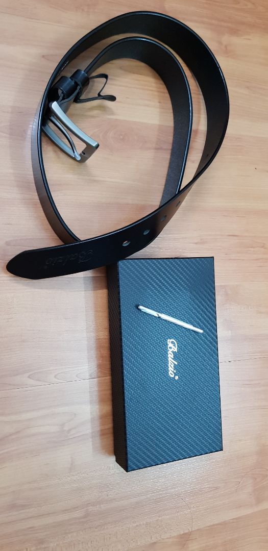 sản phẩm rất chất lượng và đẹp, da mềm có tặng đục lỗ nữa. Cảm ơn Shop!