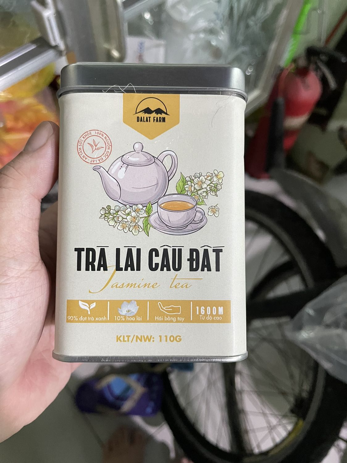 Dùng ngon. Vị thì thấy không thơm bằng trà lài nhưng hậu lại ngọt. Thích hơn so với dùng trà lài cùng loại. Đặc biệt pha thấy không nhiều cặn như khi pha trà lài.