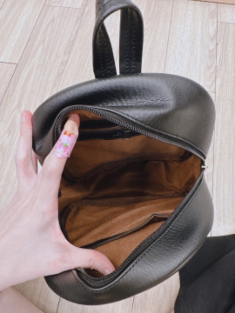 Balo xinh xắn lắm lun á, chắc tay quá Chời này đc vừa ipad mini lun ý chứ đi làm đi chơi là okila hết sức