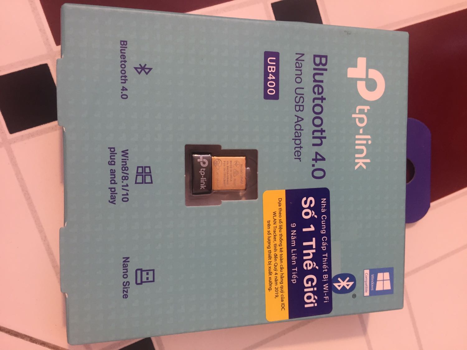 Cắm là lên ngay. Kết nối với tai nghe bluetooth ok. Âm thanh nghe rõ. Không bị chập hờn hay mất tiếng.
Giao nhanh 3h.
Hàng chính hãng, bao bì gọn đẹp. Một em usb nhỏ nhắn xinh xinh. Cắm vào khít rịt không lỏng lẻo.