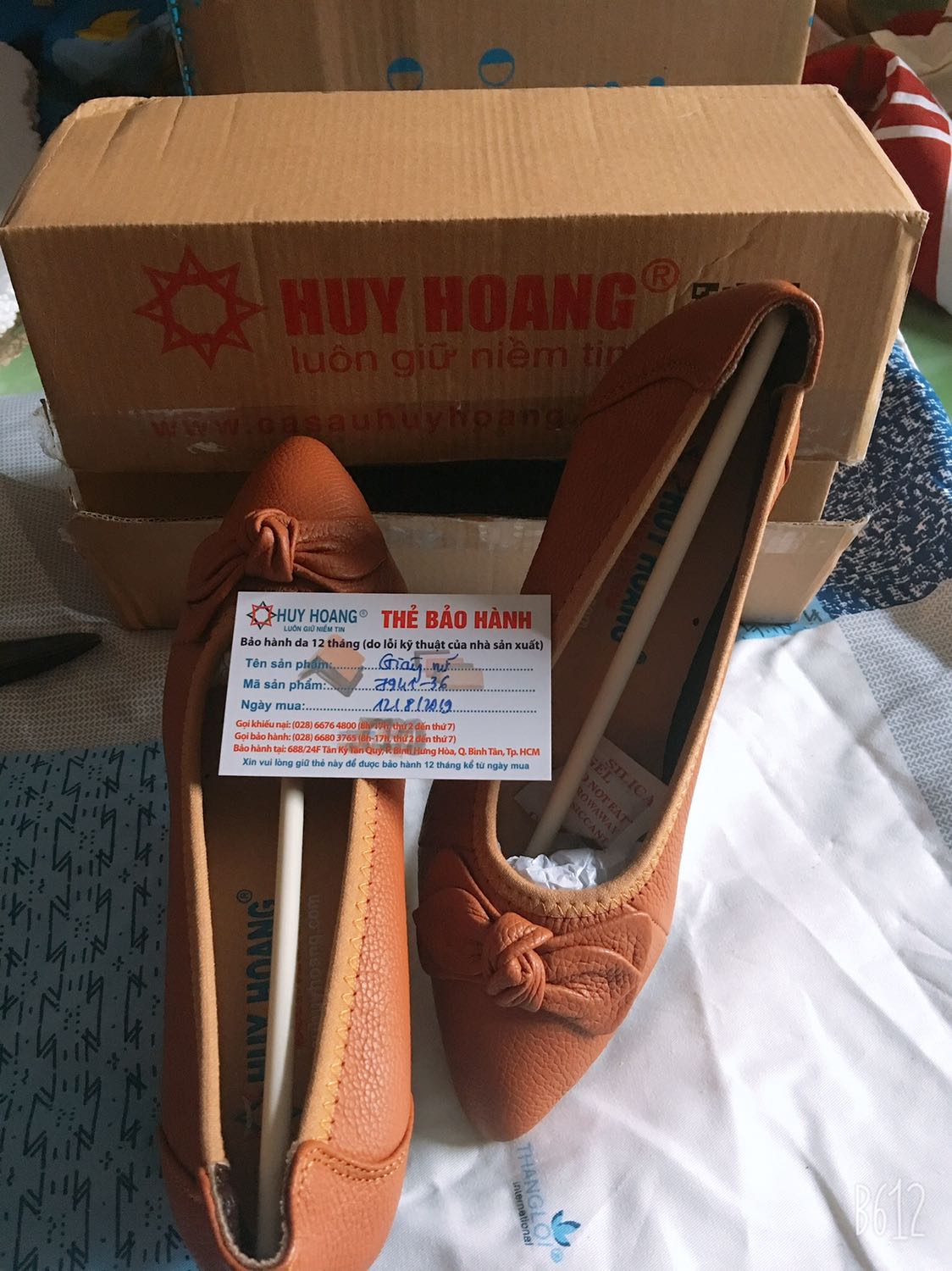 Giày đẹp rất tốt đóng hộp kĩ càng chắt chắn có thẻ bảo hành rất đáng tun cậy và hợp túi tiền