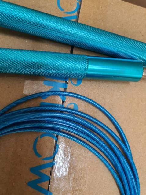 dây chắc chắn , có thể tháo rời và thu gọn nhanh chóng , rất tiện lợi để điều chỉnh độ dài phù hợp , dây lõi thép nên dùng ko sợ hư hỏng , đáng tiền