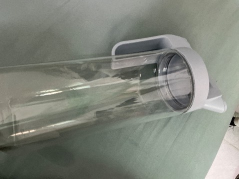 Chất lượng tốt nhe, mình thích cách thiết kế của bình, rất tiện tay để lấy nước và màu tím xanh đúng gu mình nữa. Nhựa đủ dày để chịu nóng.
Tiki vẫn đóng gói và vận chuyển tốt như xưa. Hàng không khiến mình thất vọng tí nào.