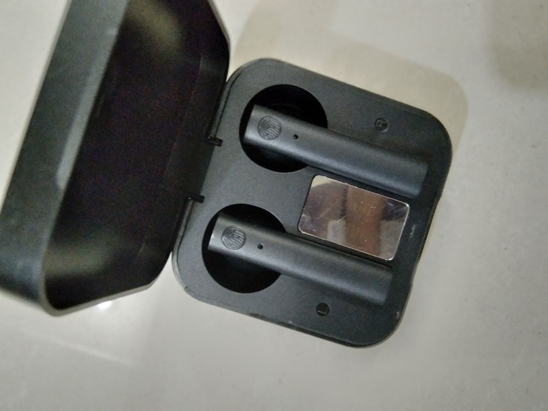 săn được sale hàng OK lắm luôn nha . xịn xò đẹp lắm . âm thanh nghe rất hay luôn . tiki thì giao hàng lẹ lắm nên rất ưng phần giao hàng cho 5 sao .