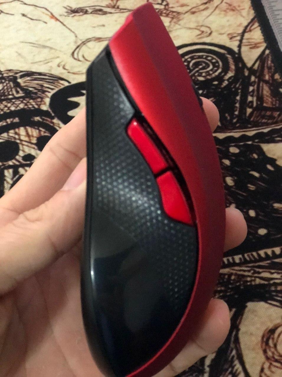 Màu sác đẹp bắt mắt, dùng ổn định, không dây nên rất tiện lợi mang ra ngoài, dùng cho tivi hay các thiết bị từ xa. Hơn nữa mình thấy giá con này khá ổn. Giao hàng nhanh hơn so với dự kiến. Cảm ơn